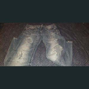 Miss Me Distressed Size 33